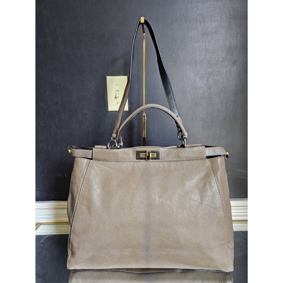 Authentic Fendi Peekaboo Bag Ombre Leather Regular Medium - Picture 3 of 16